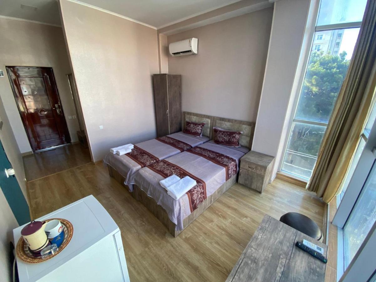Hotel G & J Tiflis Exterior foto